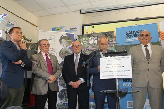 Remise insigne de Chevalier à Luc ROSSI
